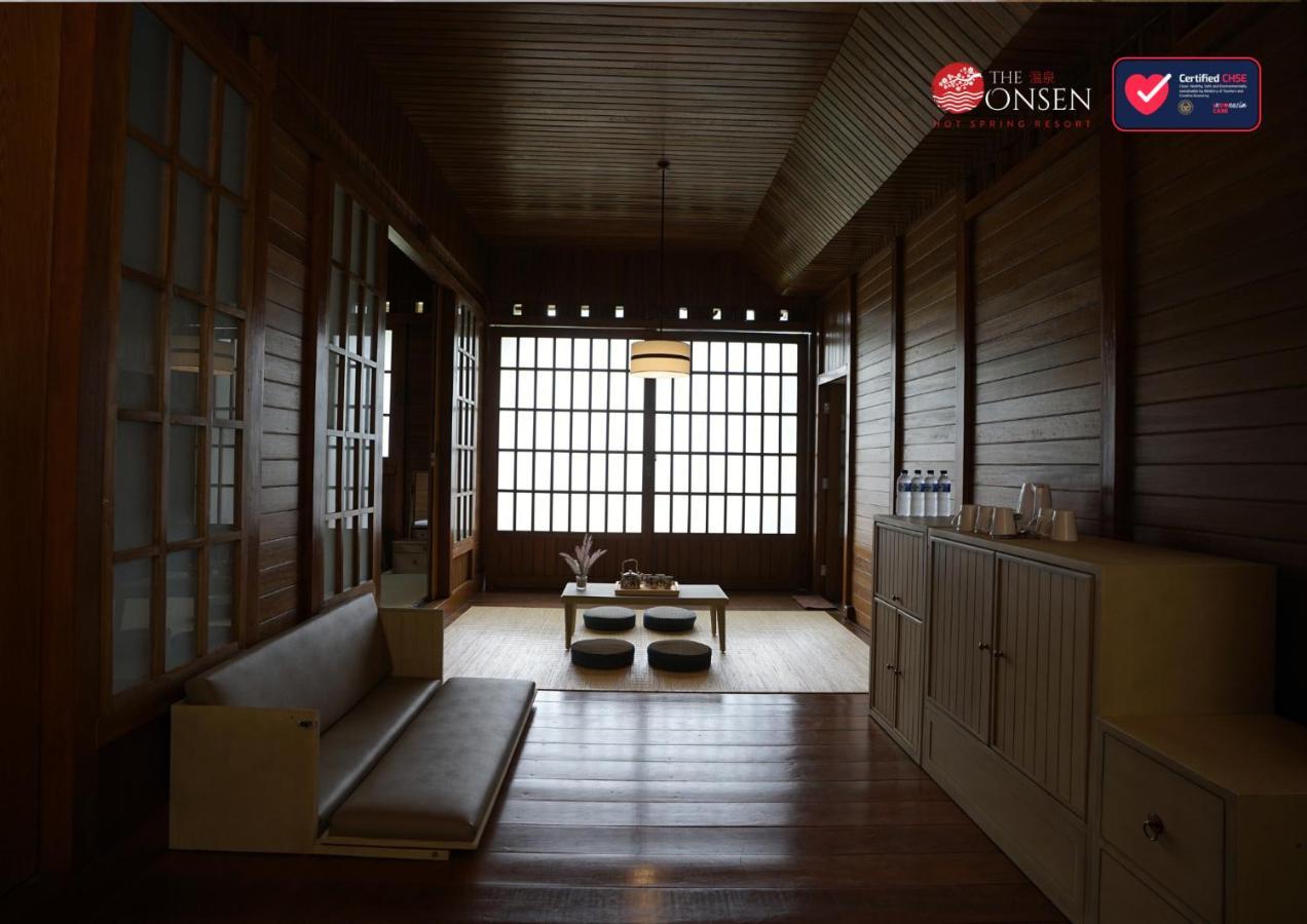 באטו The Onsen Hot Spring Resort מראה חיצוני תמונה